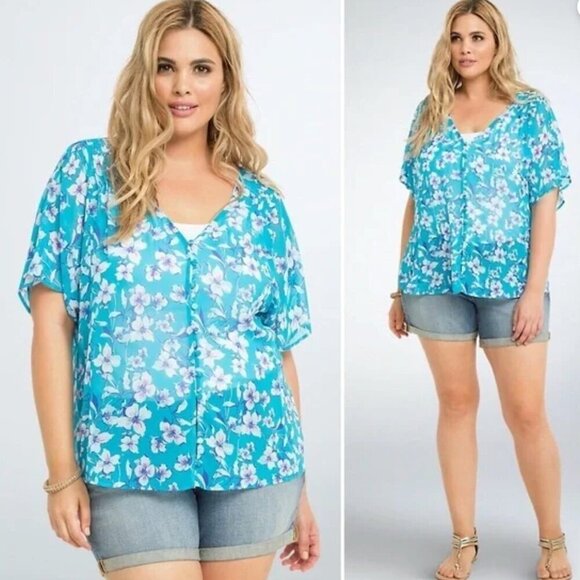 torrid Tops - NWT Torrid Chiffon Floral Blue Button Blouse Sz 2